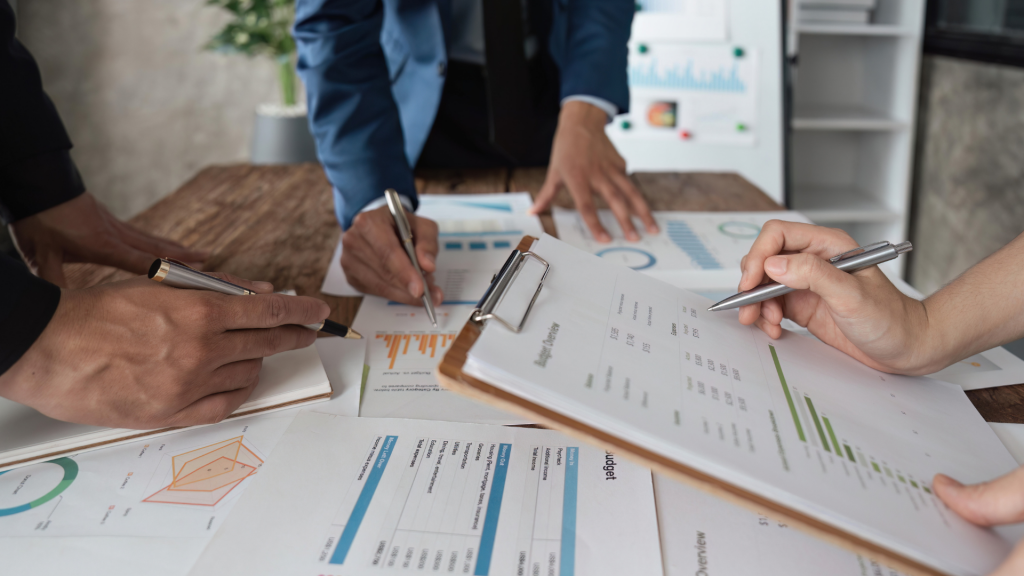 A Guide to Jira Issue History: How to Track and Report on Changes